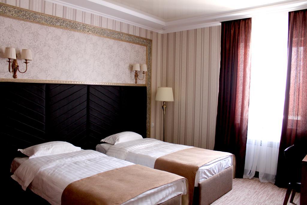 Astor Hotel & Spa Bishkek Ngoại thất bức ảnh