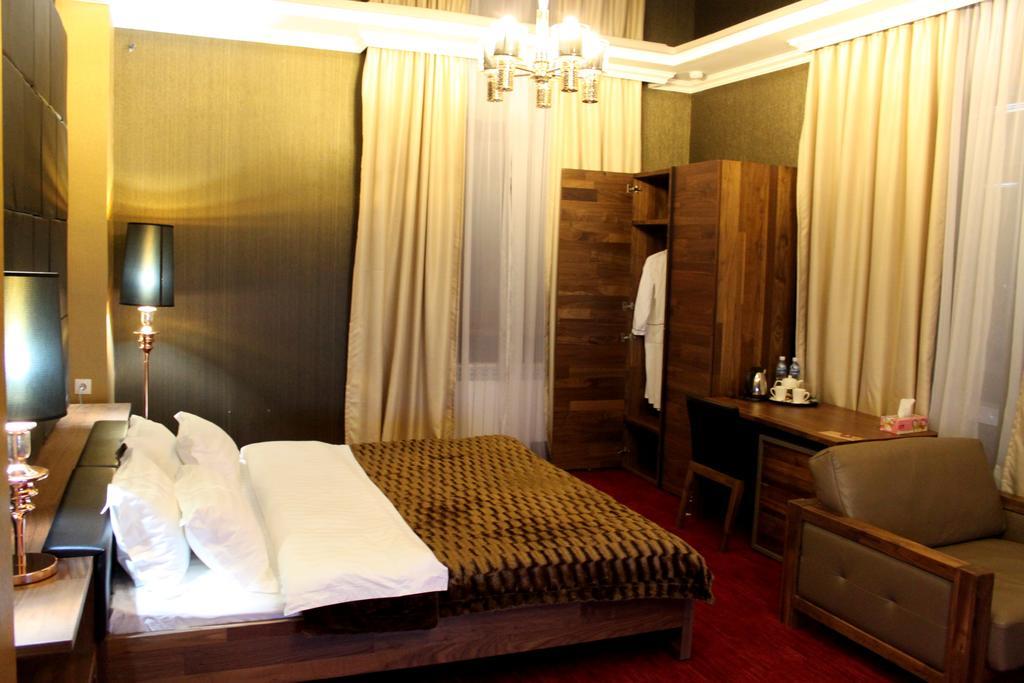 Astor Hotel & Spa Bishkek Ngoại thất bức ảnh